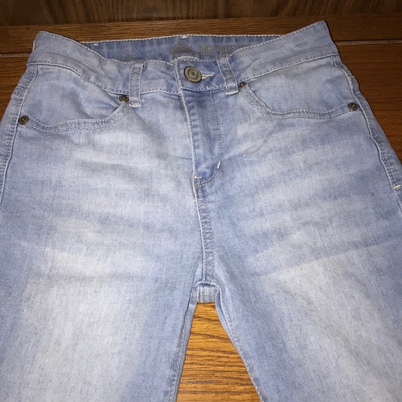 Jeans - Picture 2 of 3